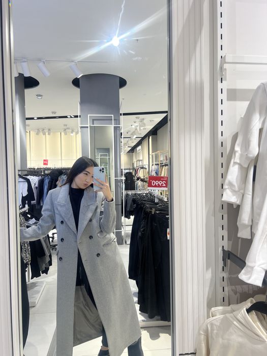 Пальто серого цвета