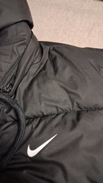 Продам жилетку бренд Nike