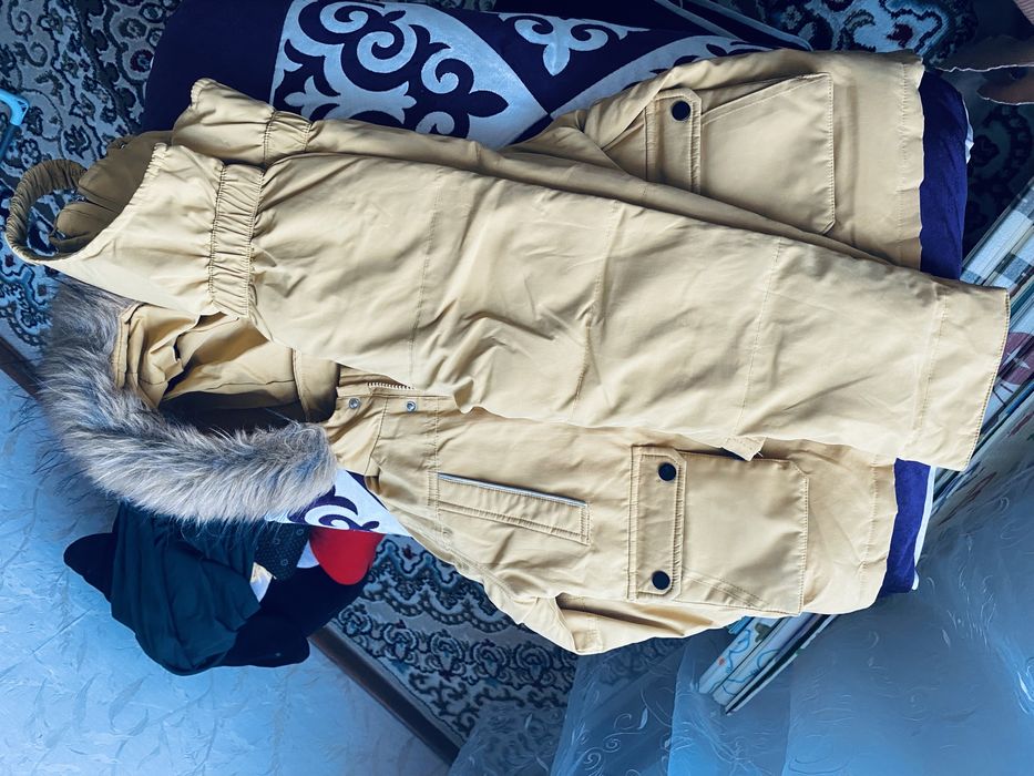 Продам детские куртки