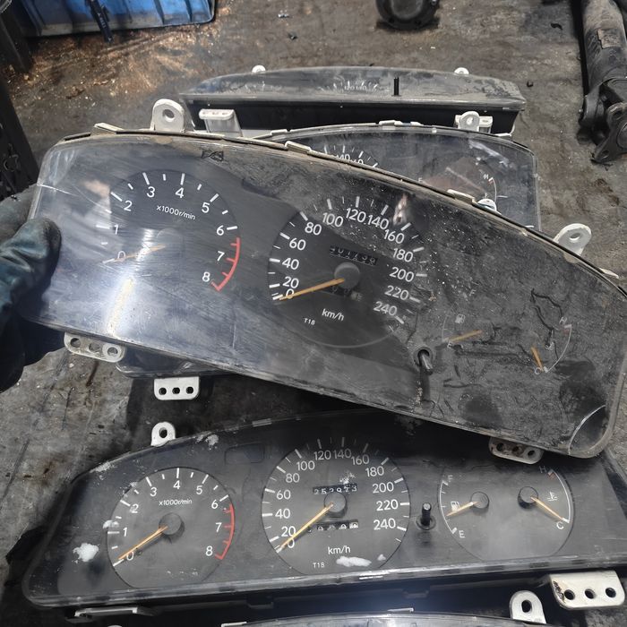 щиток панель Toyota carina e