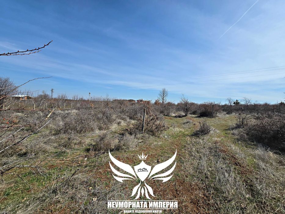 Продавам земя 2800кв.м. в с.Мулдава, общ.Асеновград на два пътя