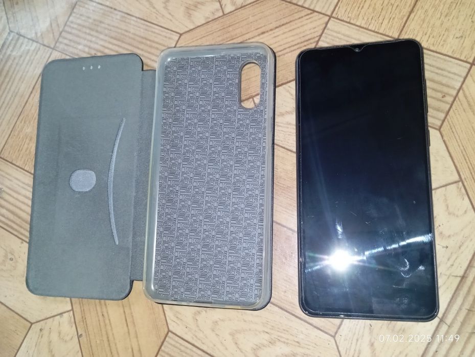 Самсунг телефон. А 02.