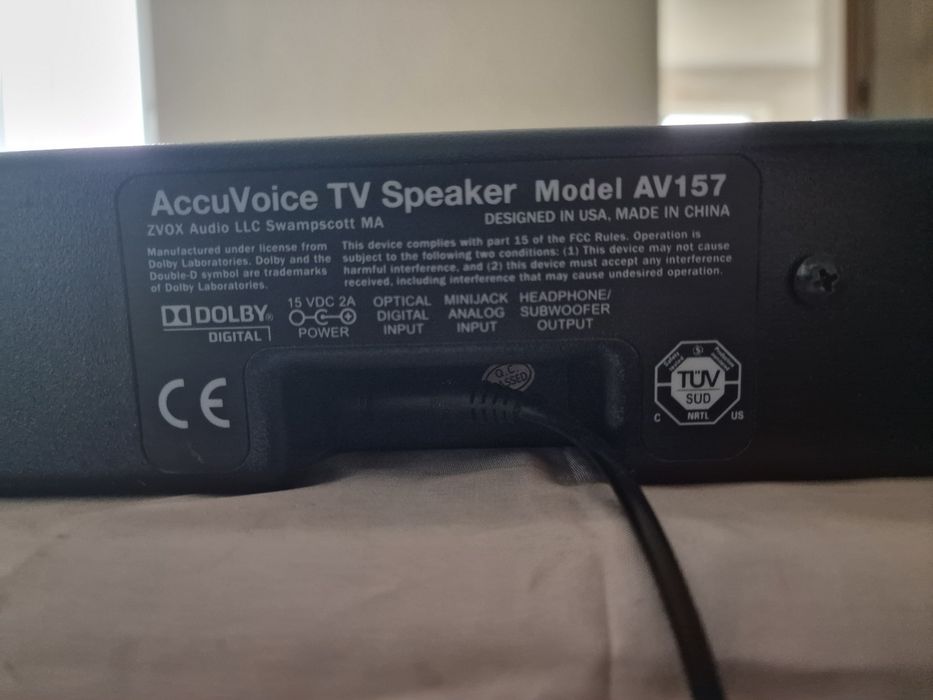 Край на неясните диалози! Саундбар ZVOX AccuVoice AV157