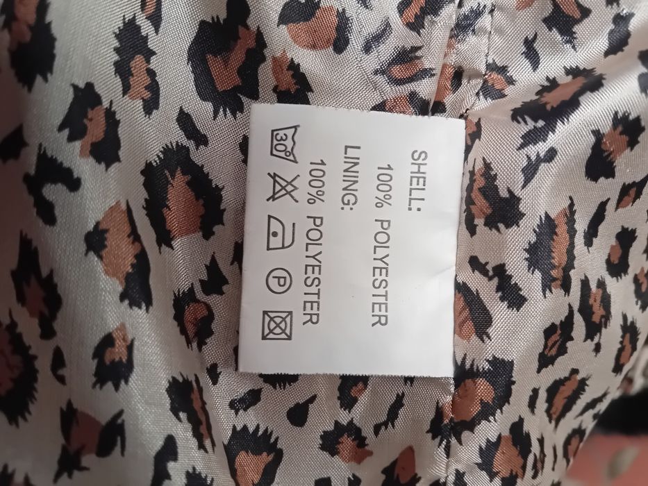 Черно дамско палто - еко.