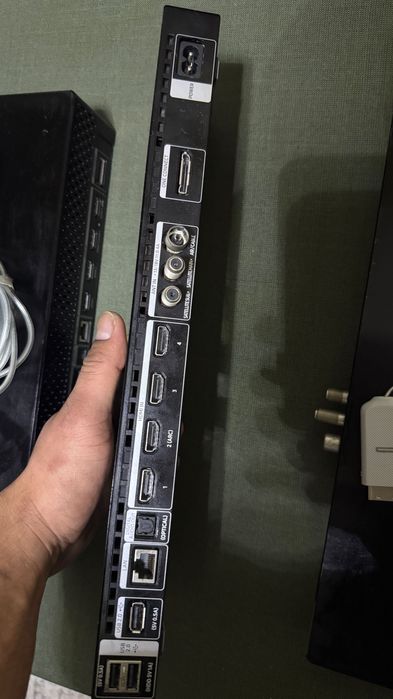 Samsung One Connect Box за QLED телевизори
