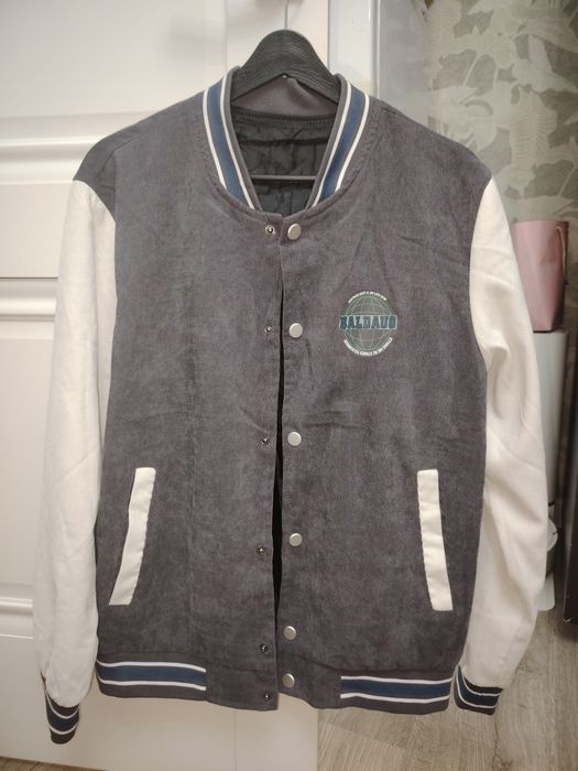 Продам бомбер мужской