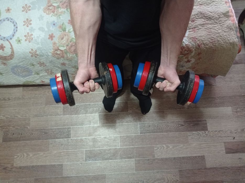 2 Гантели вес по 15кг