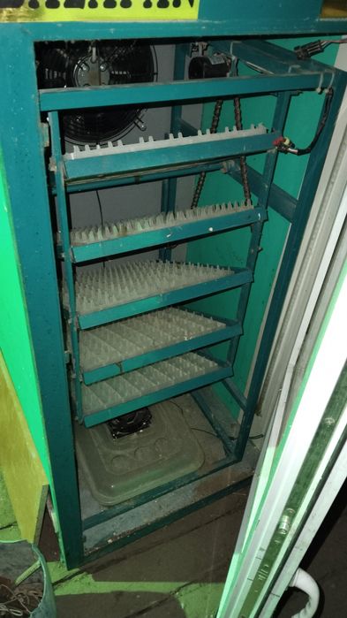 Продам инкубатор