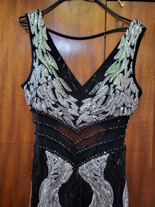 Нова официална рокля