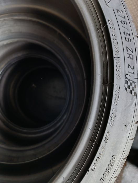 O anvelopă de vara 275 35 21 Michelin dot 2018 7mm