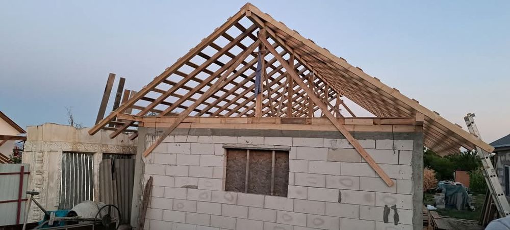 Executam acoperișuri reparații de urgenta orice fel de lucrări