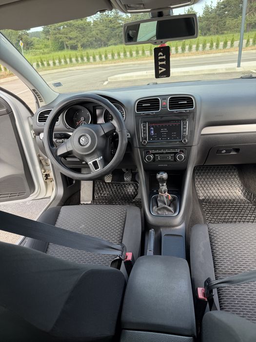 VW Golf 6 1.6 TDI  2010 Година