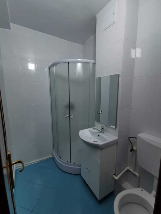 Vând apartament 2 camere. Tecuci, str. Gh. Petrascu, etaj 2