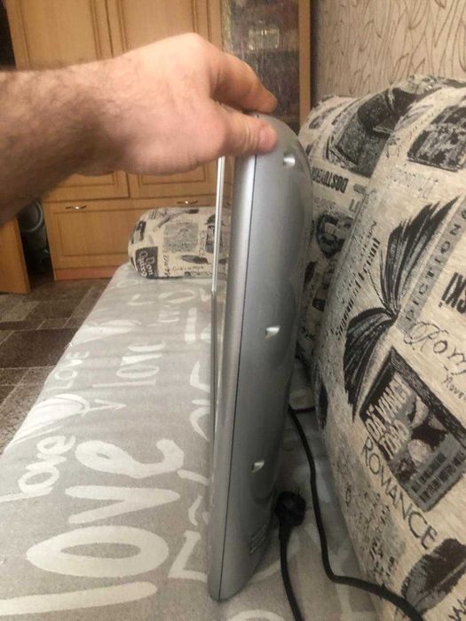 Продам телевизор Samsung диагональ 81