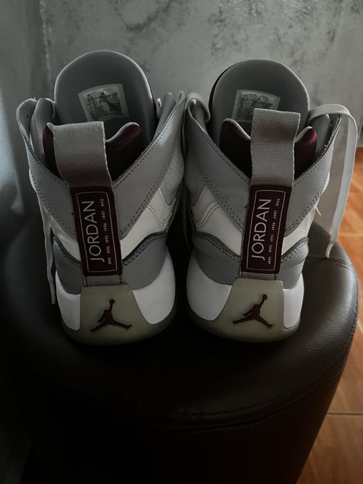 Adidasi Jordan Jumpman Two Trey