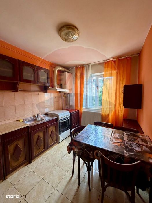 Apartament cu 2 camere în Lipova - zona Centrală