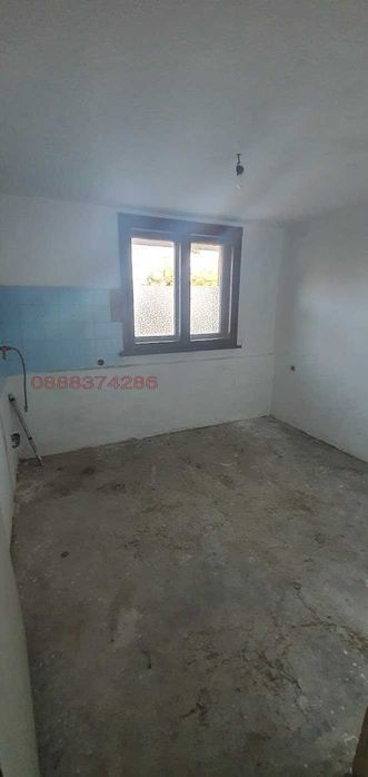 Продава се Къща в София, Горна баня - 240 кв.м за 1459 €/кв.м - Снимка #10