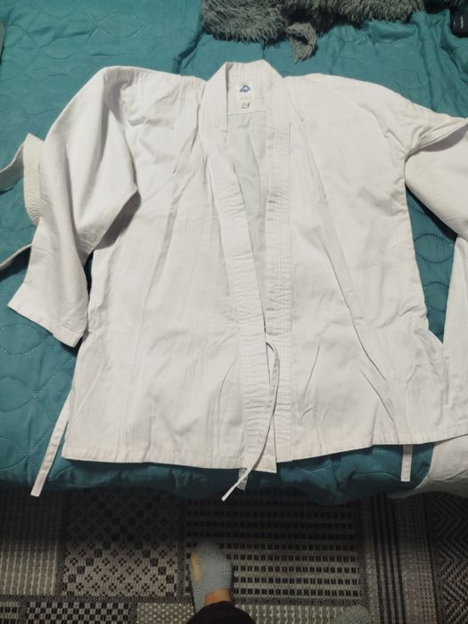 Продам кимоно в отличном состоянии