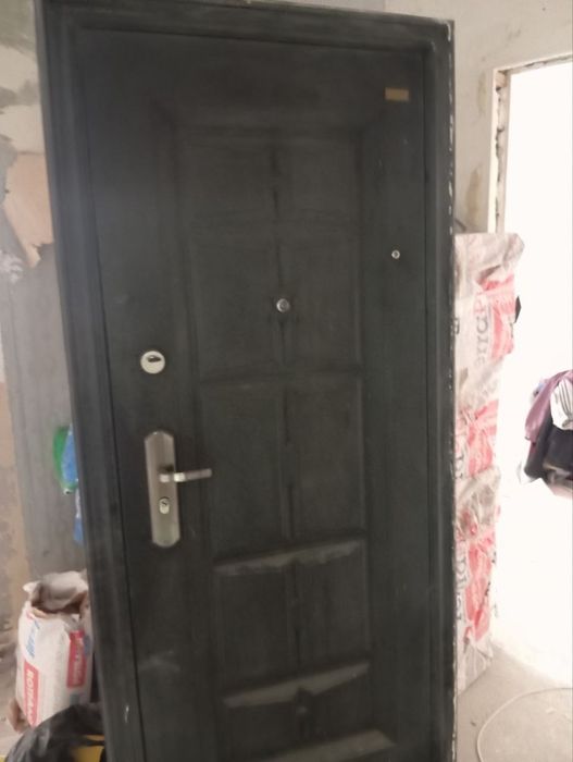 Temir Eshik (Входние двер) sotiladi