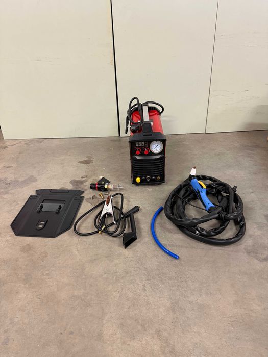 077229	Инвертор за плазмено рязане 40A RD-PCM29