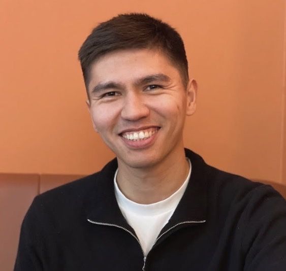 Профессиональный диктор