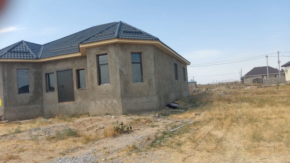 Продам большой дом в городе