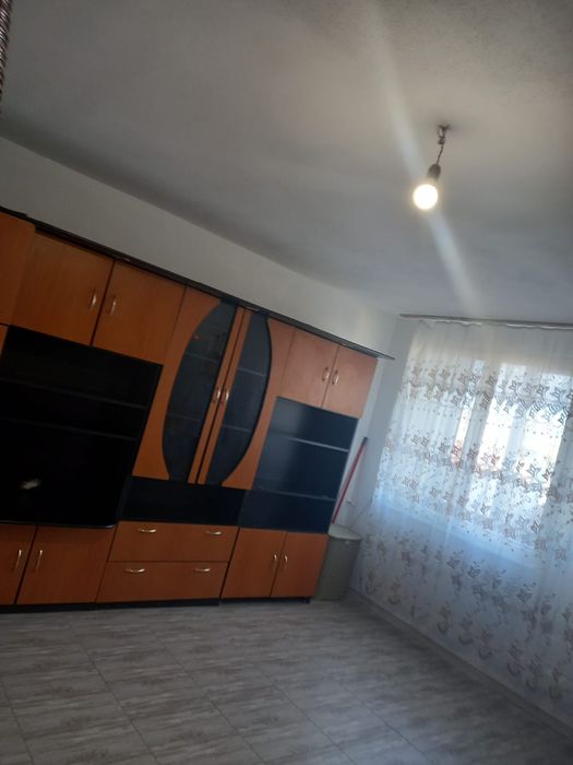 Dau în chirie garsoniera Strada Popa Lupu