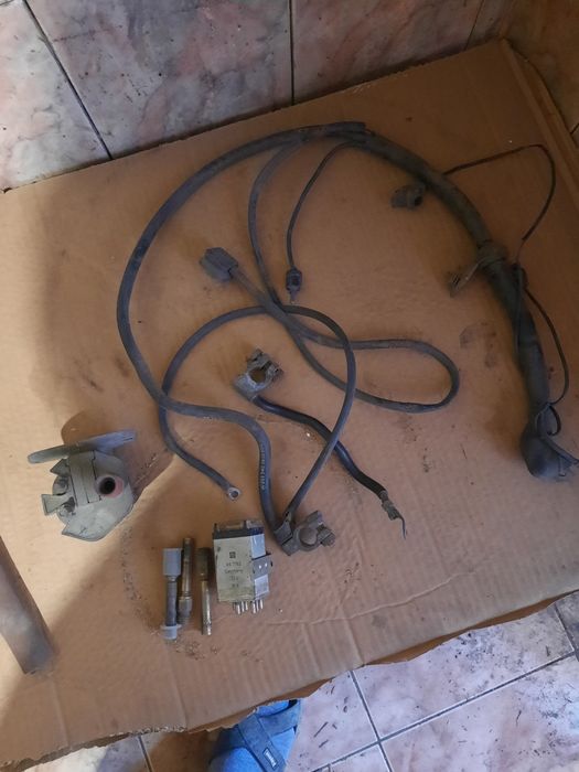 Продам запчасти на 190 мерс