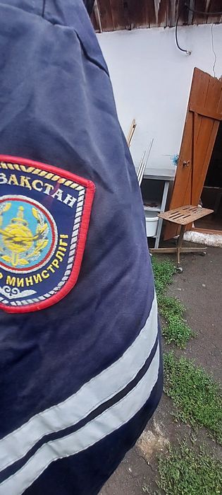 Продам бушлат новый