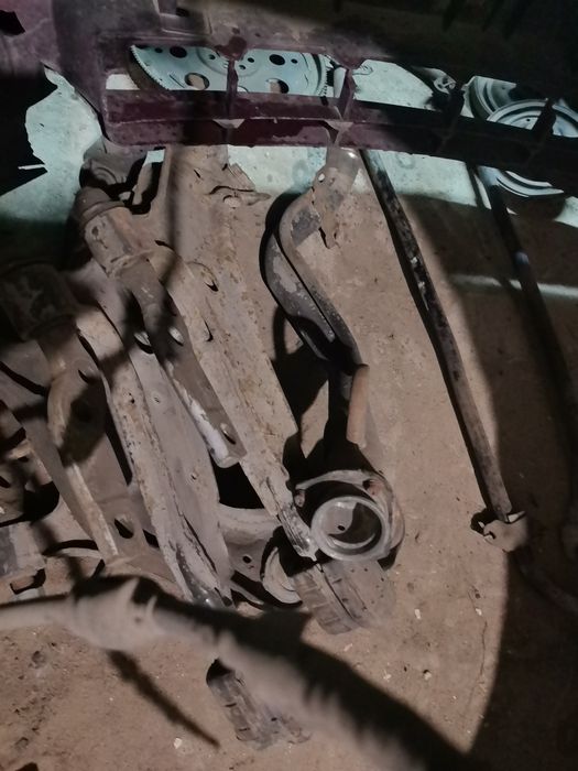 Ниссан Максима / Цефиро цапфы, рычаги.