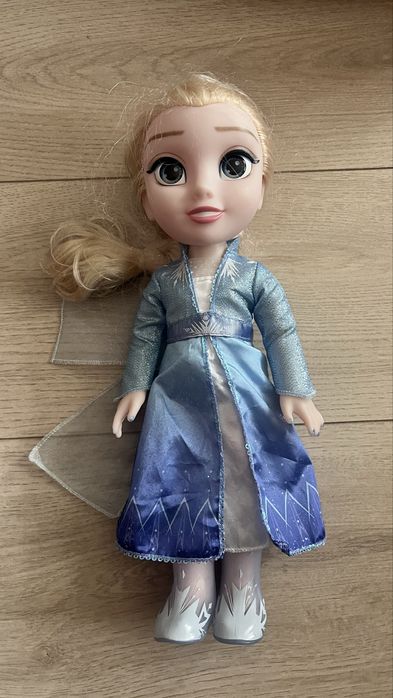 Papusa Elsa mare