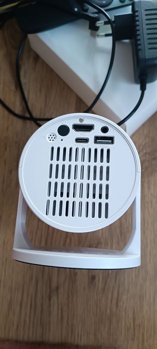 Miniproiector Full HD