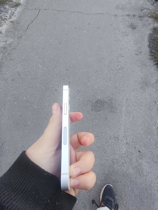 Продам айфон 12в харошем состояний