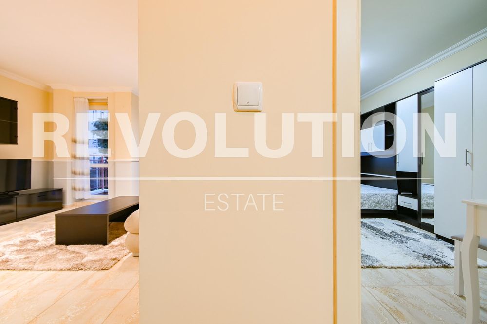 Дава се под наем Тристаен апартамент в София, Хладилника - 96 кв.м за 900 € - Снимка #6