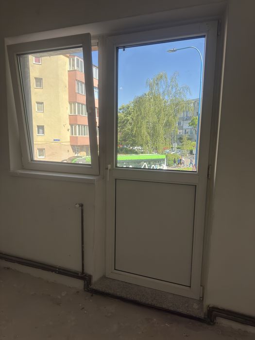 Usa si geam termopan