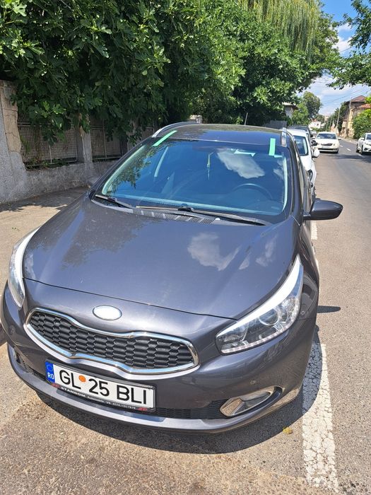 Kia ceed 1.6 diesel pe lanț.
