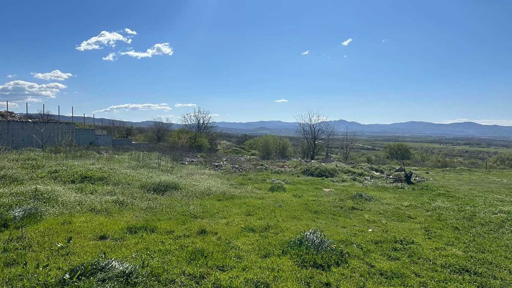 Продава се: Имот 1103 кв.м.,  в кв.Сушица, Карлово