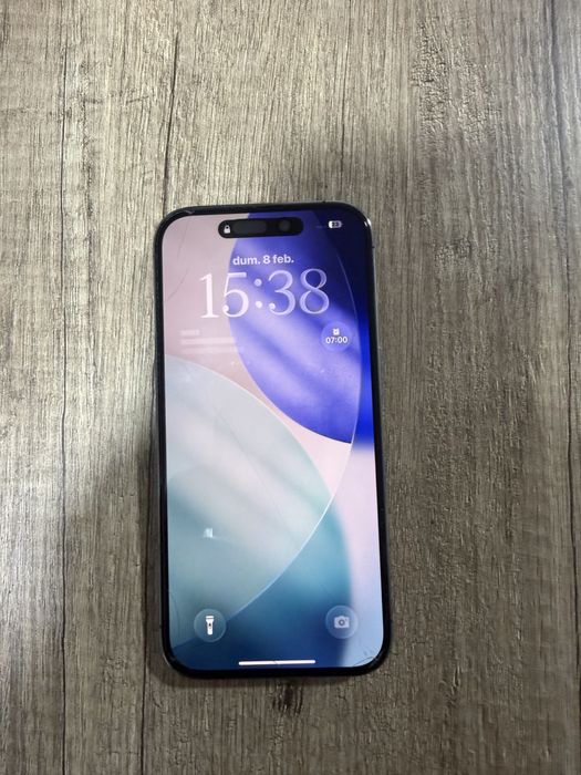 Vand 2 telefoane Iphone 14 pro impecabile. 2000 lei/telefon