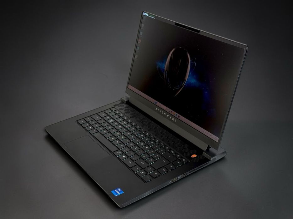 DELL Alienware M15 R6 i7-11800H 15" FHD 360Hz 16RAM 1TB SSD RTX 3070 Перфектен! Гаранция!