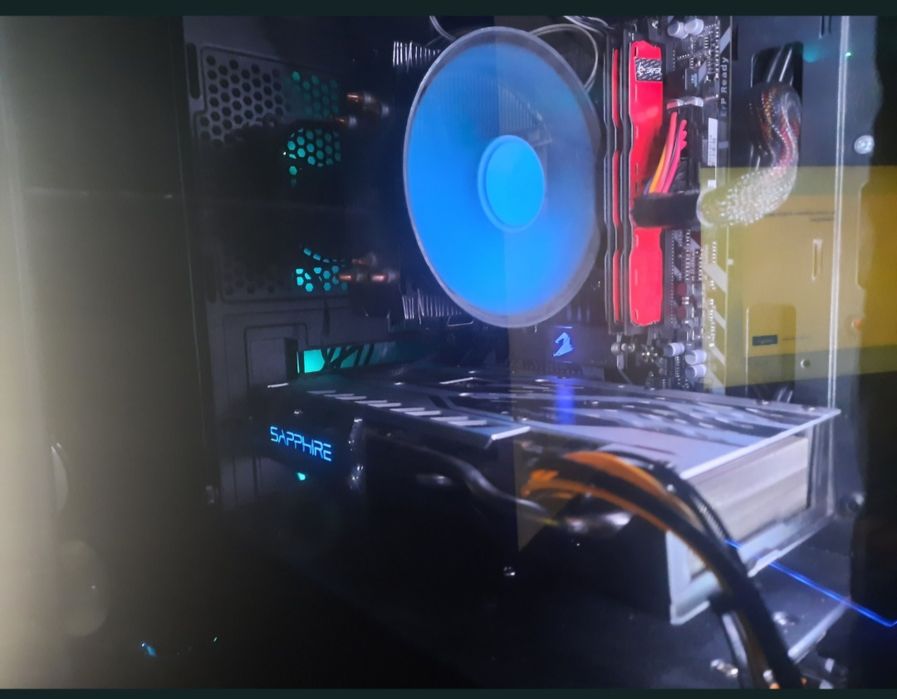 Продавам видеокарта RX 580 8GB – Напълно обслужена, отлична!