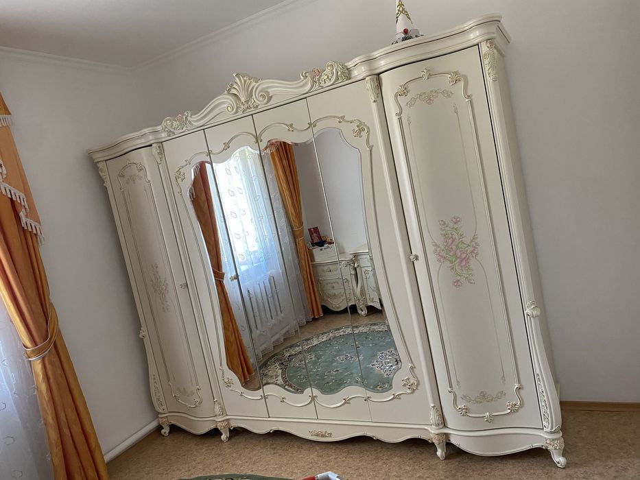 Спальный гарнитур б/у