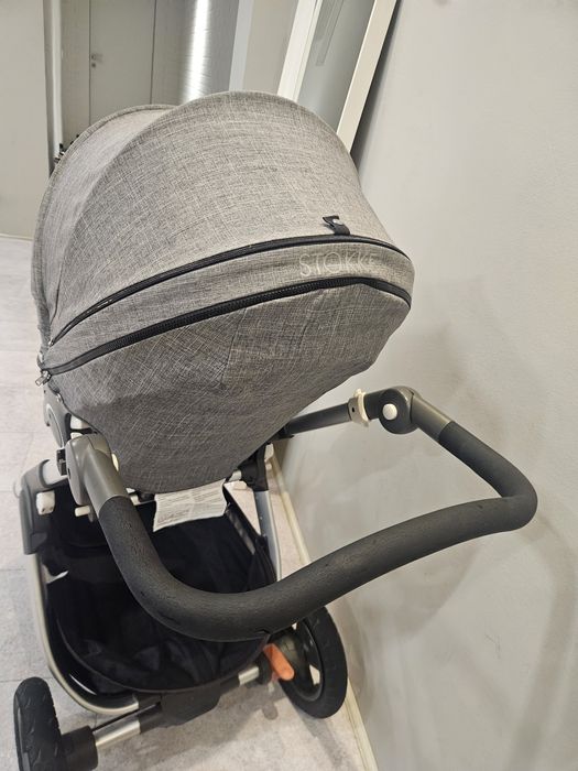 Carucior Stokke Trailz gri cadru+scaun sport