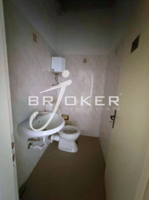 Магазин в Кърджали-Възрожденци