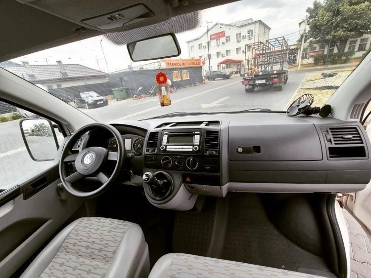 Volkswagen Transporter T5 carosat, 2011 Euro 5, 2.0 TDi, VARIANTE