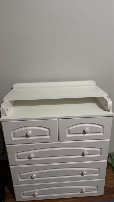 Детский шкаф в белом цвете