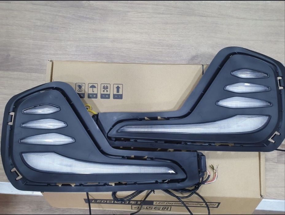 ОблицовкаRs Туманка Мерс фасон оникс