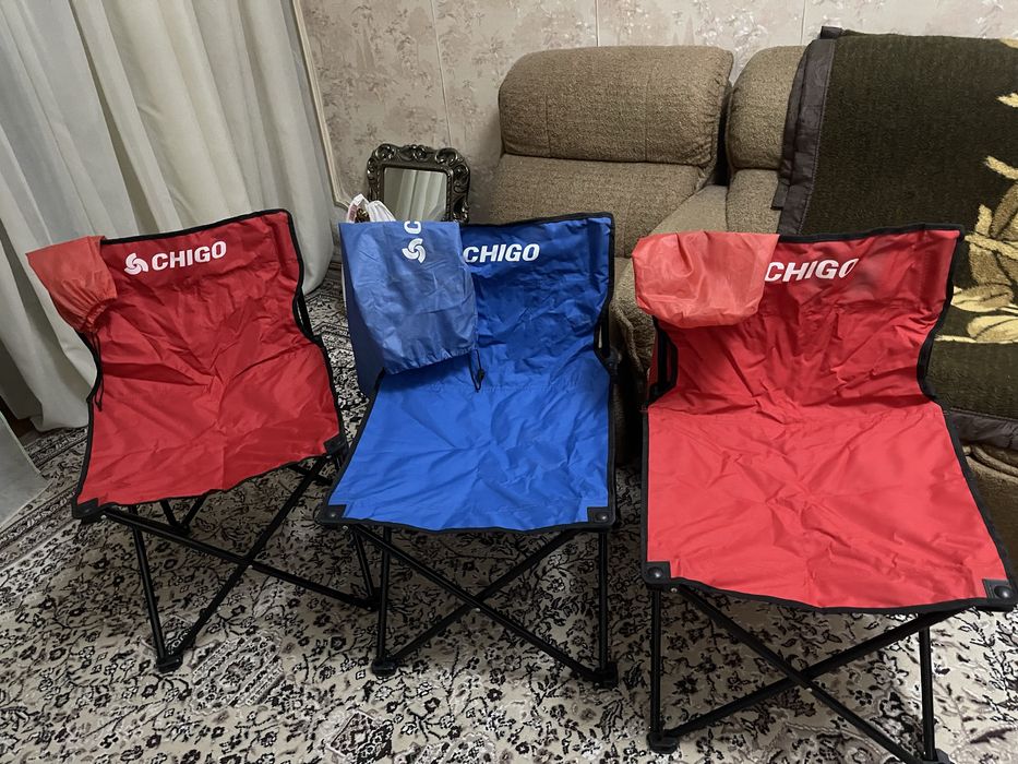 Новые чемодан отличном состоянии 50х89 Дамская сумочка 35,×23 через пл