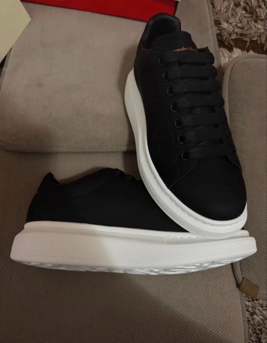 Adidasi Mcqeen nr41