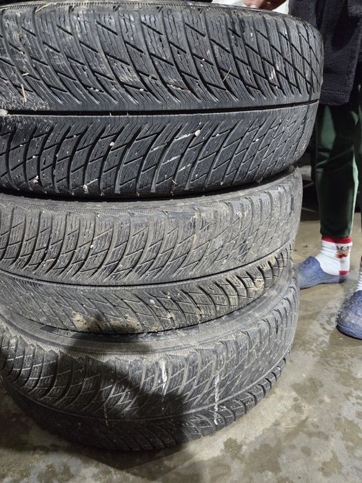 Anvelope Michelin  SUV 235/60/18