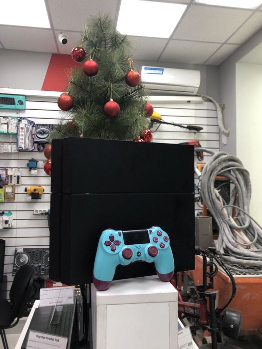 Playstation 4 1TB (p25)